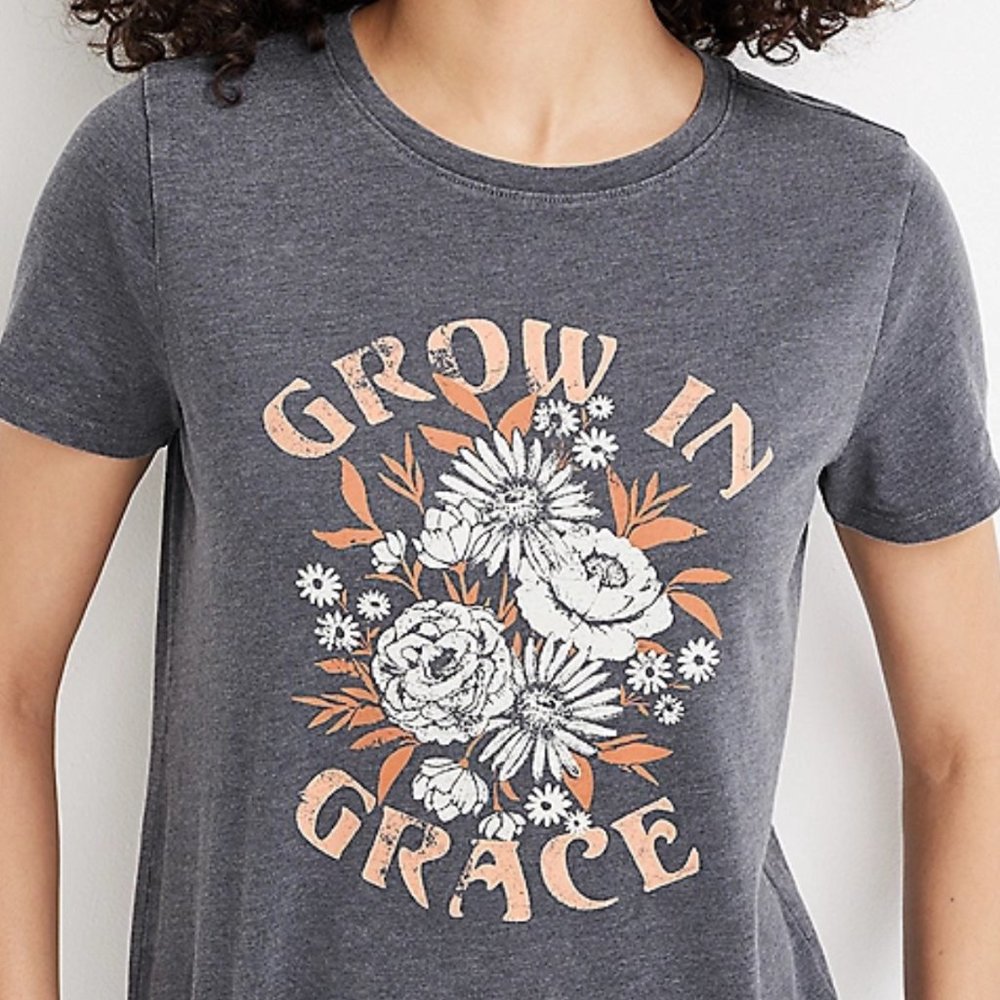 NWT Maurices Graphic "Grow in Grace" T w/ Floral Design Size MORE SIZES